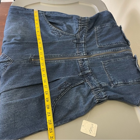 NWT Free People We The Free Cloud Nine Jumpsuit Cargo Large Denim Blue Relaxed - Picture 14 of 16